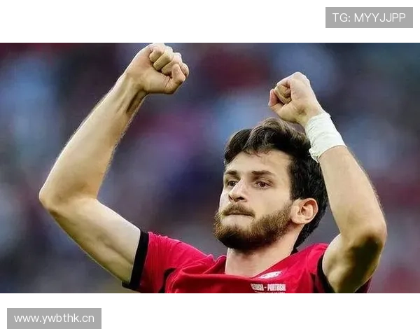 莱奥与克瓦拉茨赫利亚：边锋节奏掌控与技术特点对比分析